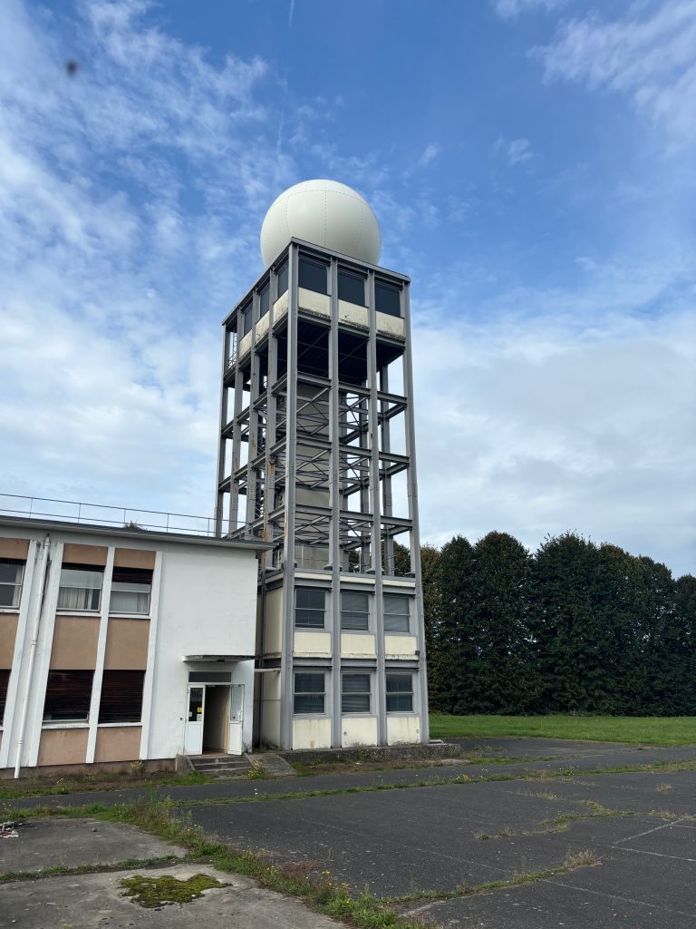 Météo France trappes Layher échafaudage