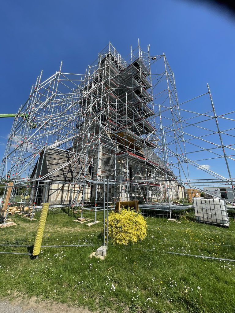 Travaux st eugénie échafaudage Layher