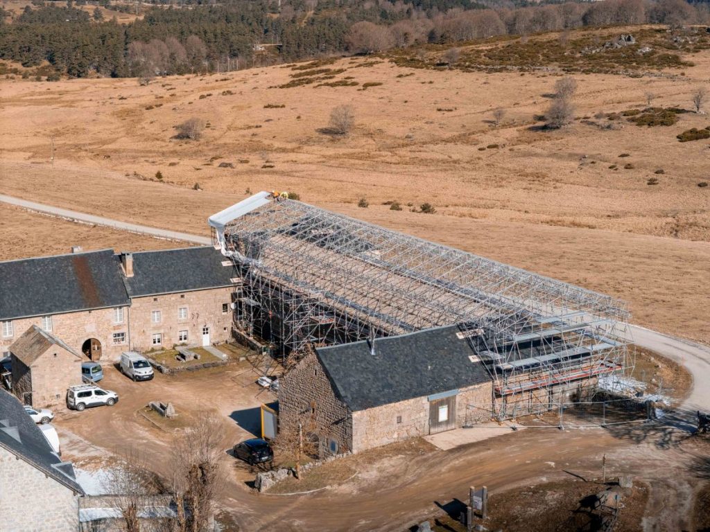 chantier Domaine du Sauvage echafaudage Layher