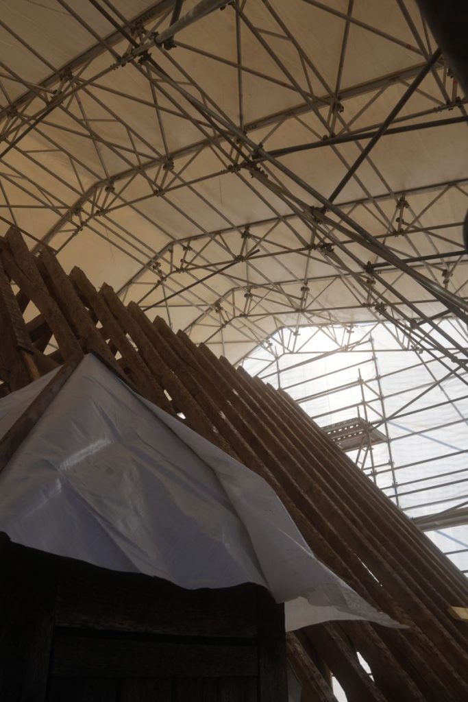 Layher echafaudage église st taurin