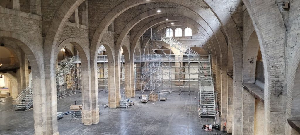 art contemporain échafaudage
