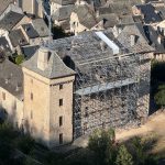 Rénovation du château d’Entraygues : un échafaudage Layher sur mesure